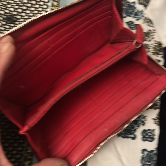 Alexander McQueen Red Long zip around wallet with skull tab. - Picture 9 of 9